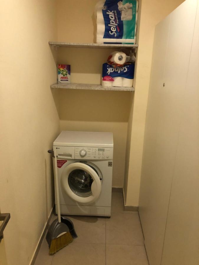 B&H1 Apartment กูเดาริ ภายนอก รูปภาพ
